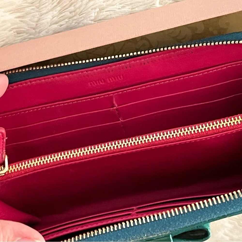 Miu Miu long wallet zipper green ribbon NWOT - Picture 2 of 16